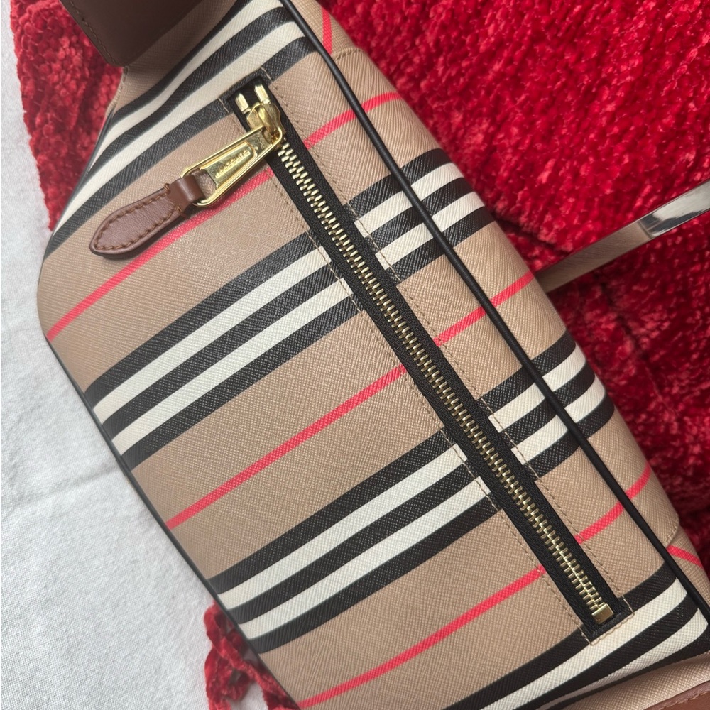 Authenthic Burberry bumbag!!